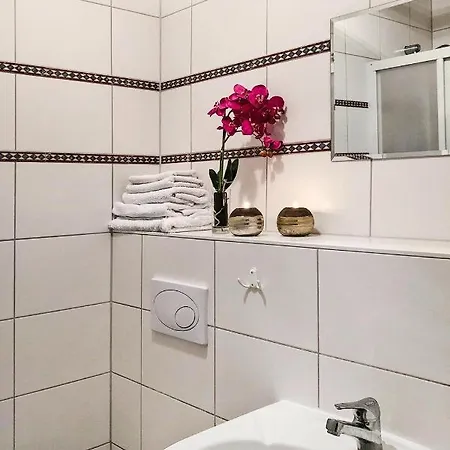 Schoenes Mit Terrasse