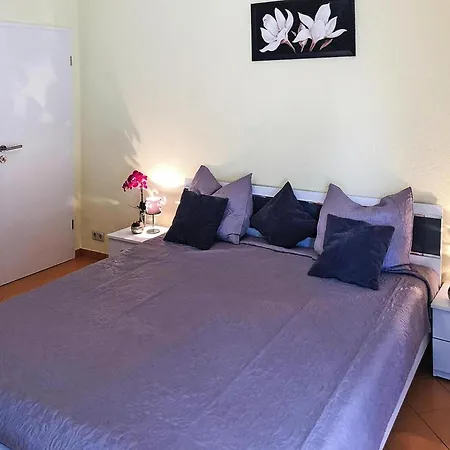 Schoenes Mit Terrasse Prázdninový dům