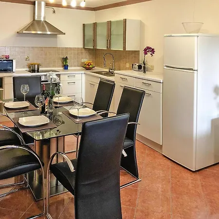 Schoenes Mit Terrasse * Sommersdorf (Mecklenburg-Vorpommern)