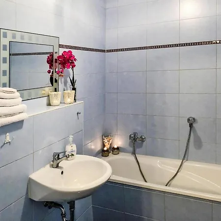 Schoenes Mit Terrasse