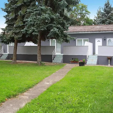 Schoenes Mit Terrasse Prázdninový dům Sommersdorf (Mecklenburg-Vorpommern)