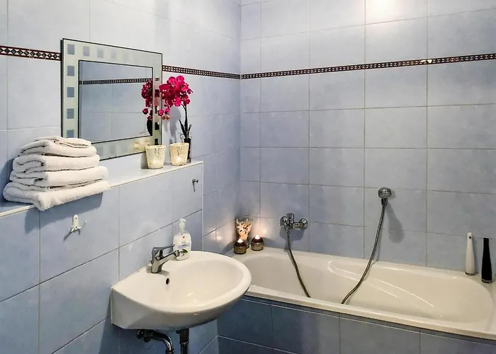 Schoenes Mit Terrasse